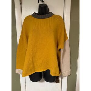 7115 by Szeki Wool sweater Lg
